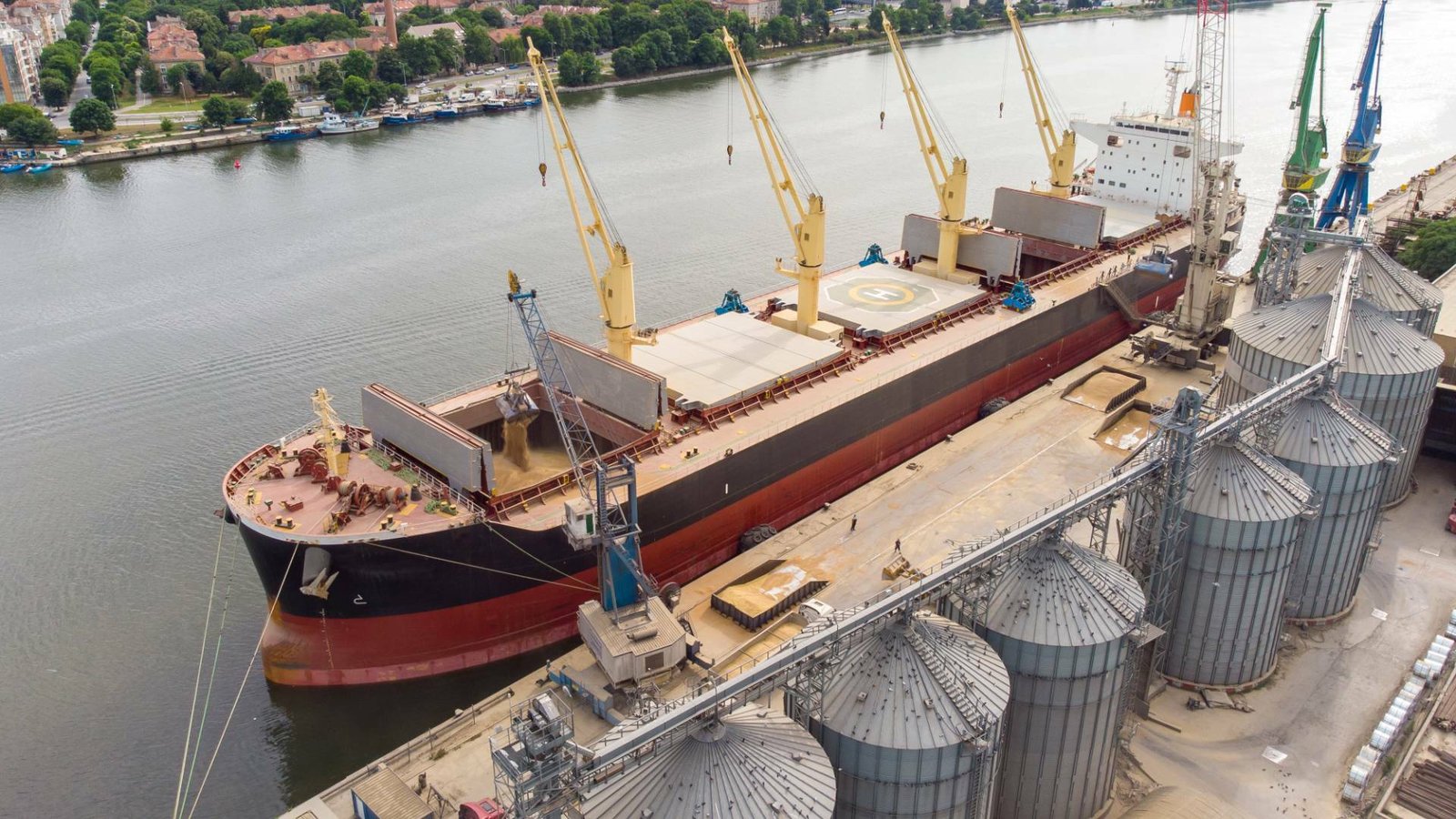 The Ecosystem behind Shore-To-Ship Power in Spain